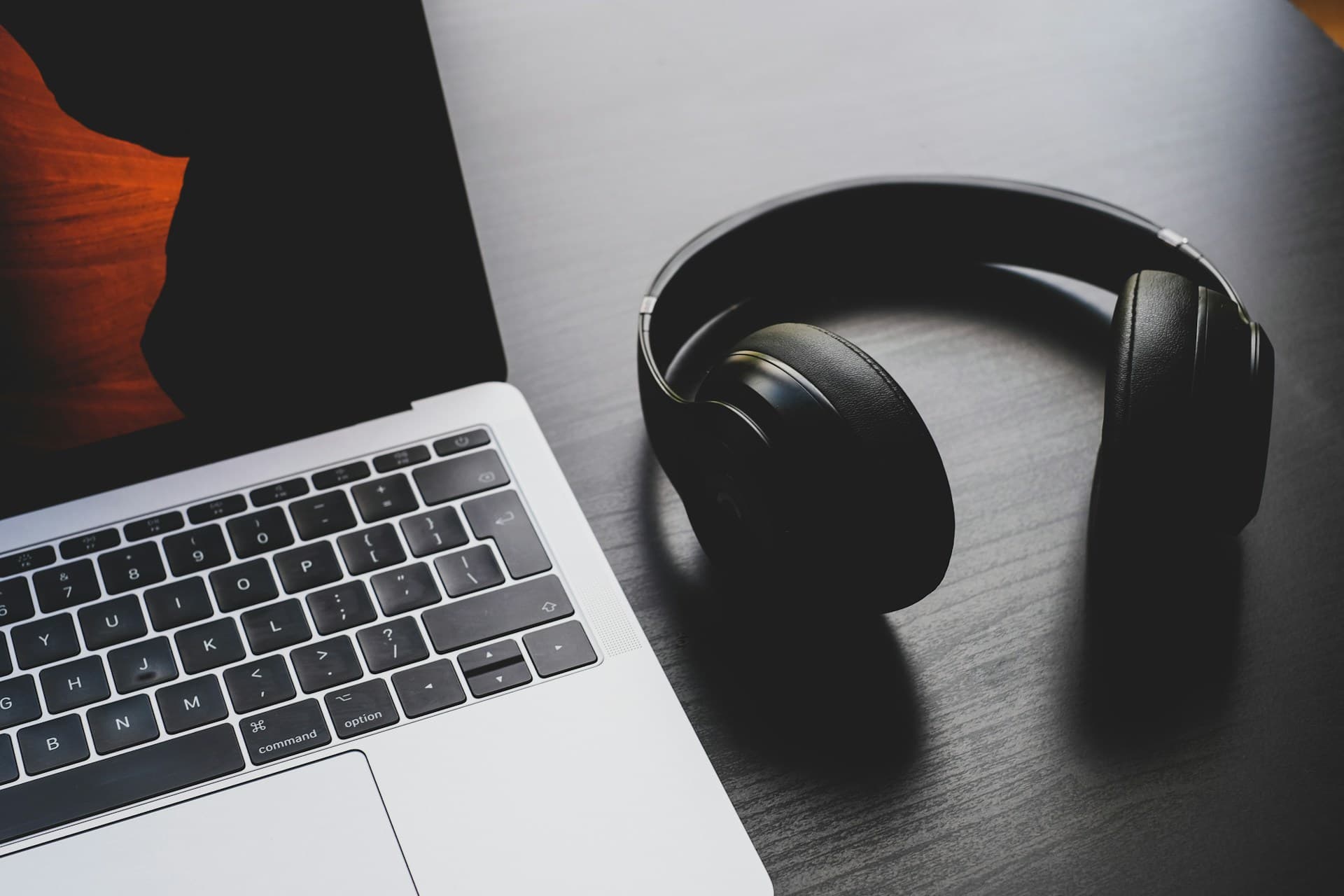 Silence Is the Feature: A Design Pattern for AI Coaching Tools